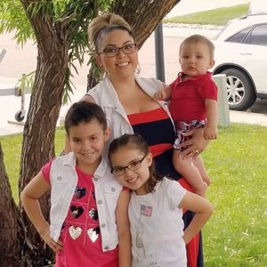 Meet your Posher, Laura